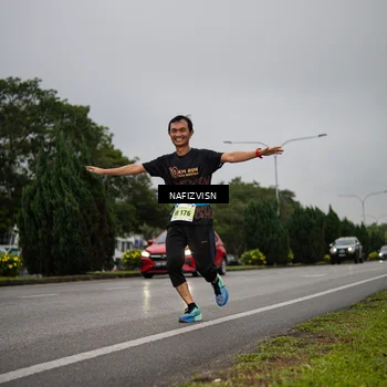 Runner Photo 8562026