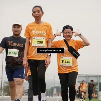 Runner Photo 8562043