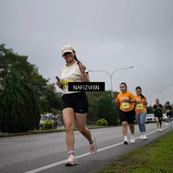 Runner Photo 8562077