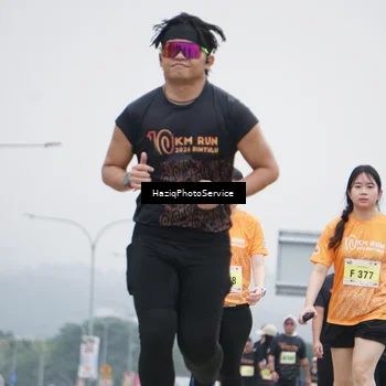 Runner Photo 8562247