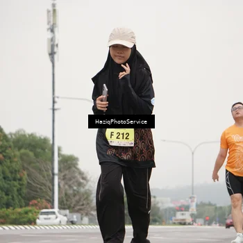 Runner Photo 8562321
