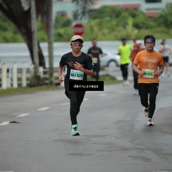 Runner Photo 8562336