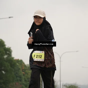 Runner Photo 8562373