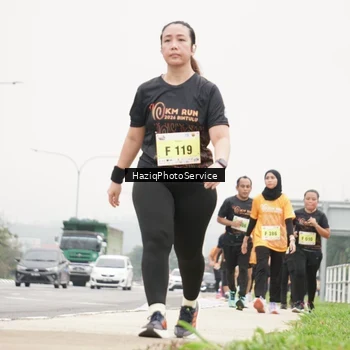 Runner Photo 8562454