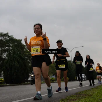 Runner Photo 8562604