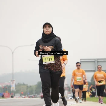 Runner Photo 8562916