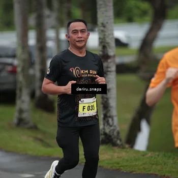 Runner Photo 8562930