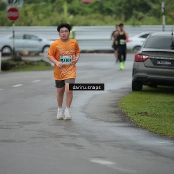 Runner Photo 8563001