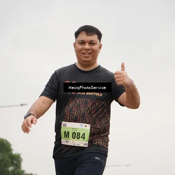 Runner Photo 8563017