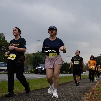 Runner Photo 8563037