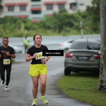 Runner Photo 8563043