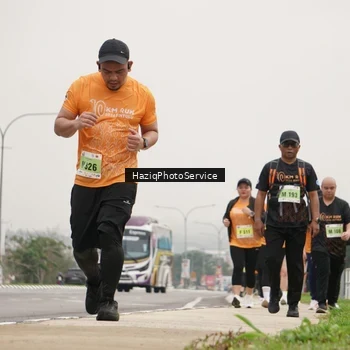 Runner Photo 8563210