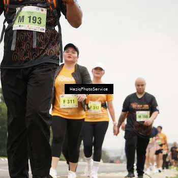 Runner Photo 8563218