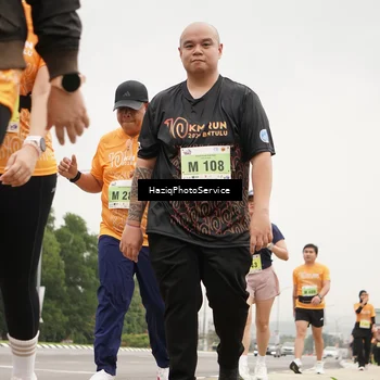 Runner Photo 8563317