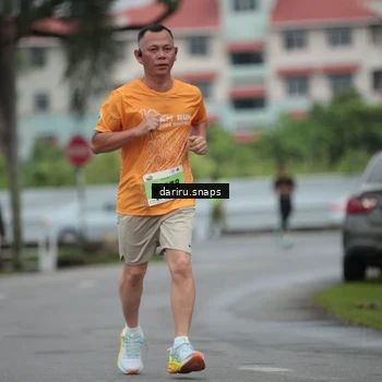 Runner Photo 8563413
