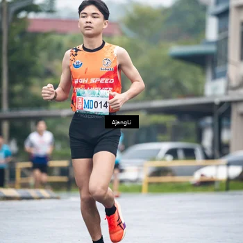 Runner Photo 8563668