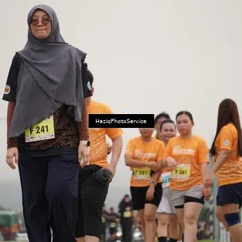 Runner Photo 8563757