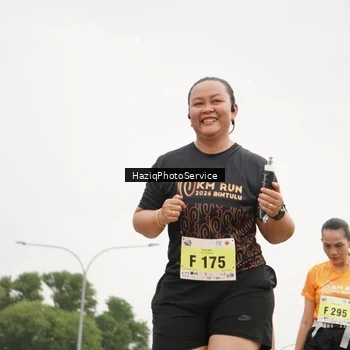 Runner Photo 8563896
