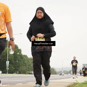 Runner Photo 8564040