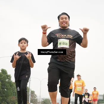 Runner Photo 8564342