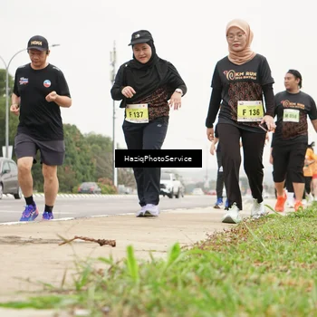 Runner Photo 8564345