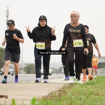 Runner Photo 8564358