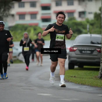 Runner Photo 8564455