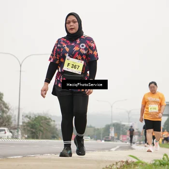 Runner Photo 8564476