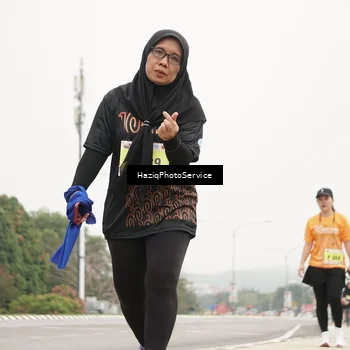 Runner Photo 8564688