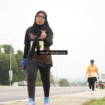 Runner Photo 8564696