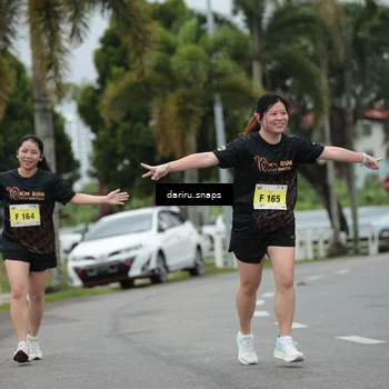 Runner Photo 8565000