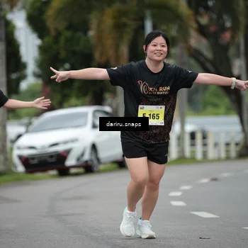 Runner Photo 8565023
