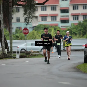Runner Photo 8565132