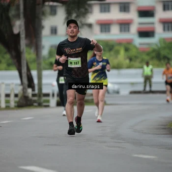 Runner Photo 8565229