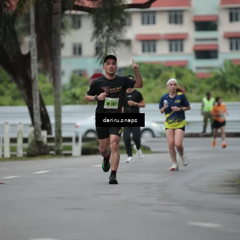 Runner Photo 8565268