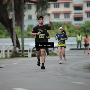 Runner Photo 8565271