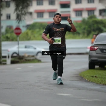 Runner Photo 8565291