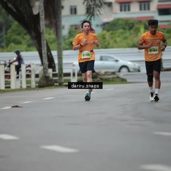 Runner Photo 8565307