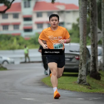 Runner Photo 8565312