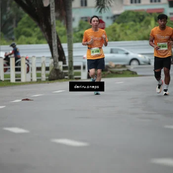 Runner Photo 8565324