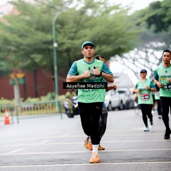 Runner Photo 8565666