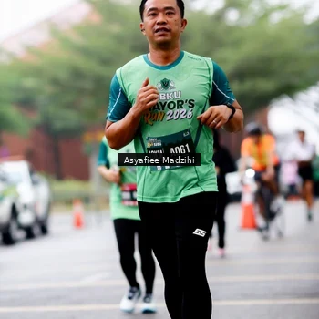 Runner Photo 8565673