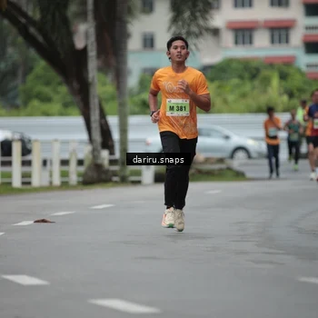 Runner Photo 8565833