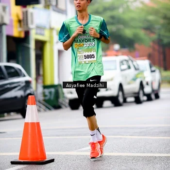 Runner Photo 8565863