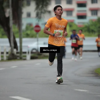 Runner Photo 8565872