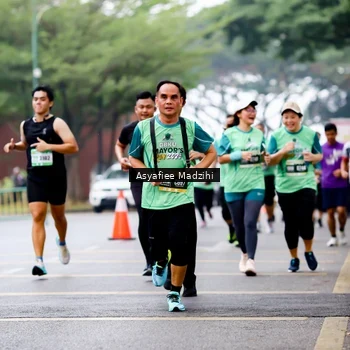 Runner Photo 8565901