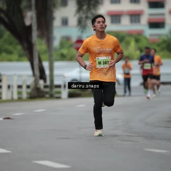 Runner Photo 8565960