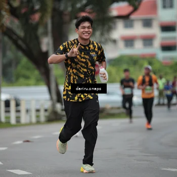Runner Photo 8566246