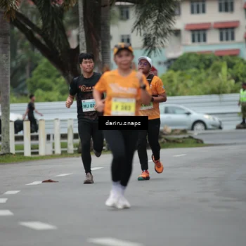 Runner Photo 8566283