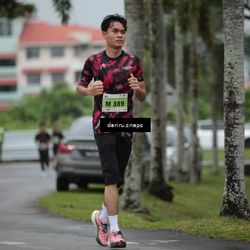 Runner Photo 8566317